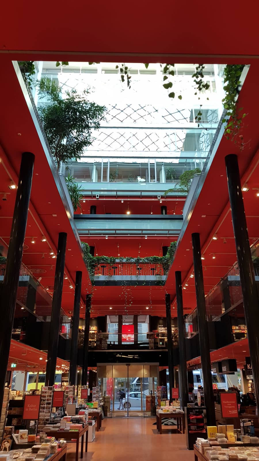 Kulturkaufhaus Dussmann — Bild 1